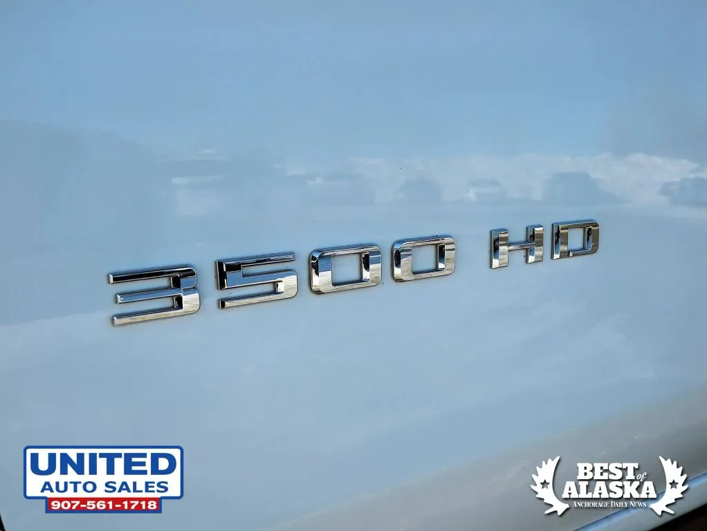 Chevrolet 3500HD photo 33