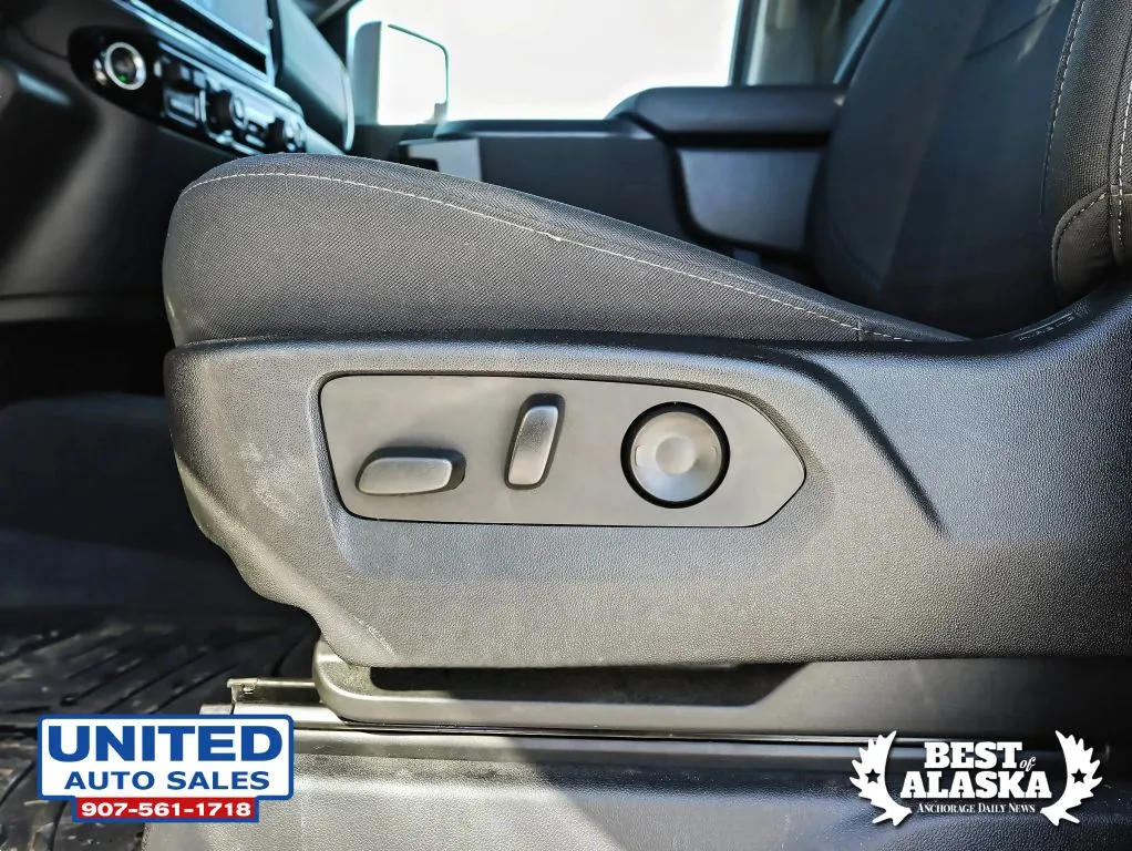 Chevrolet 3500HD photo 57