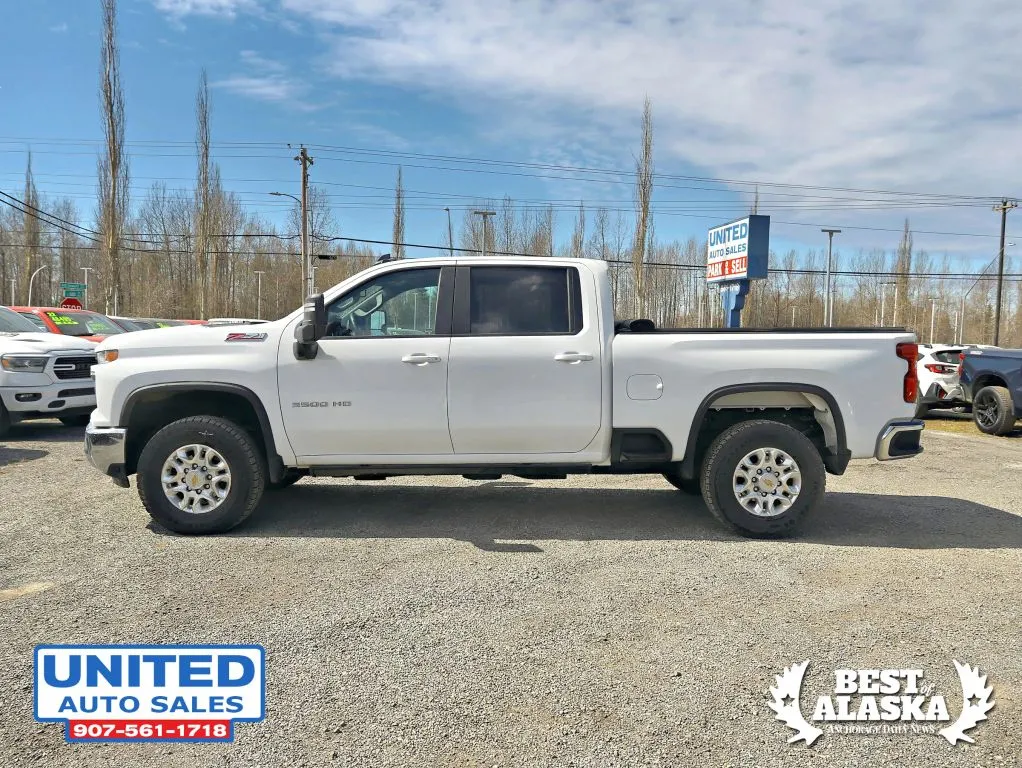 Chevrolet 3500HD photo 5