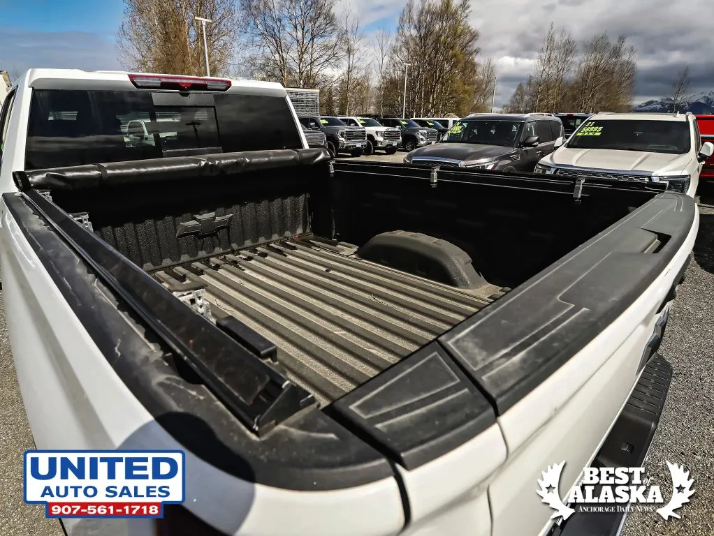 Chevrolet 3500HD photo 28