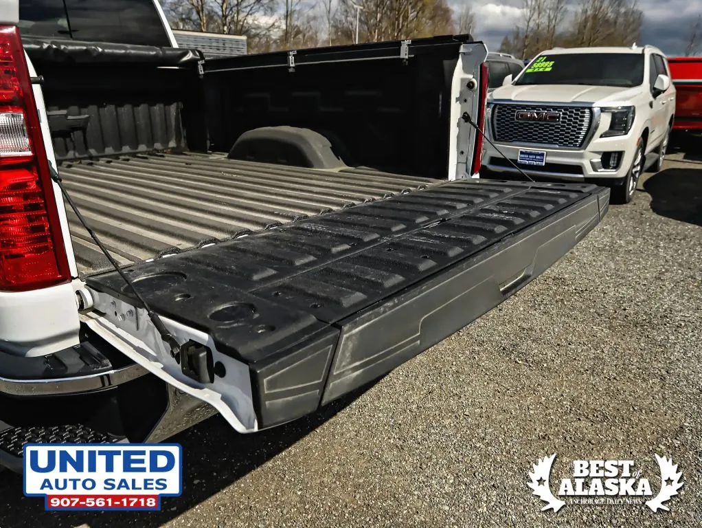 Chevrolet 3500HD photo 10