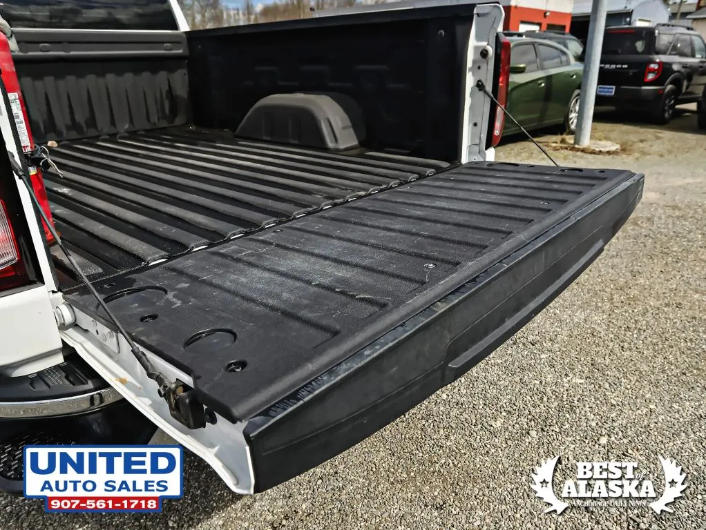 GMC Sierra photo 10