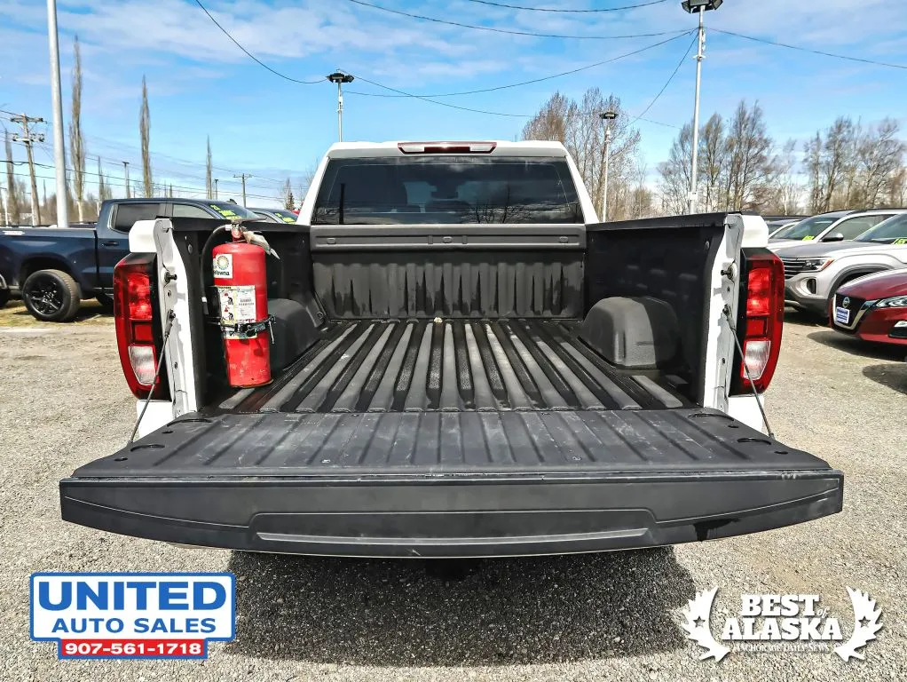 GMC Sierra photo 9
