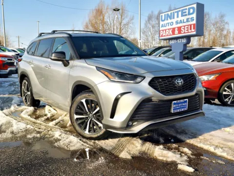Silver 2022 Toyota Highlander XSE Sport Utility 4D for sale in Anchorage, AK