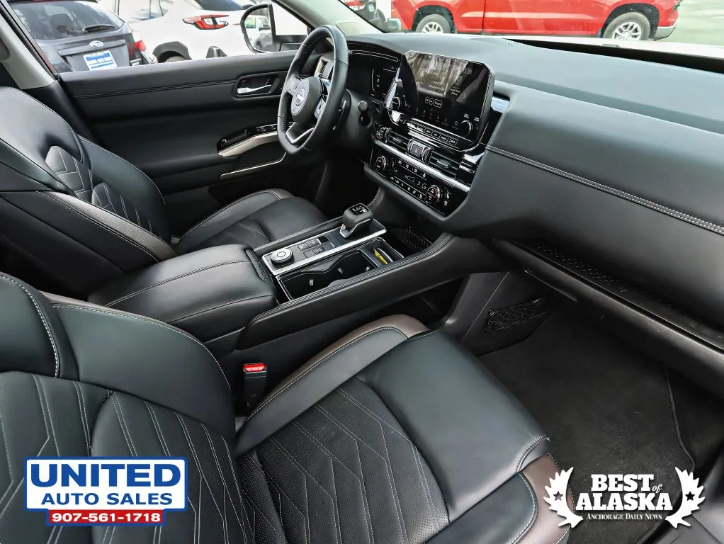 Nissan Pathfinder photo 14