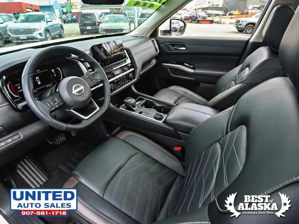 Nissan Pathfinder photo 11