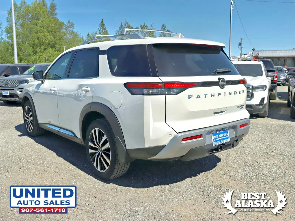 Nissan Pathfinder photo 6