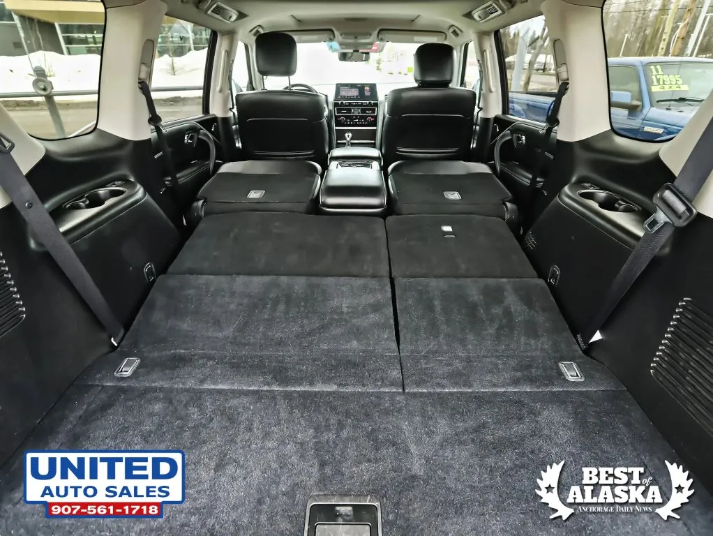 Infiniti QX80 photo 20