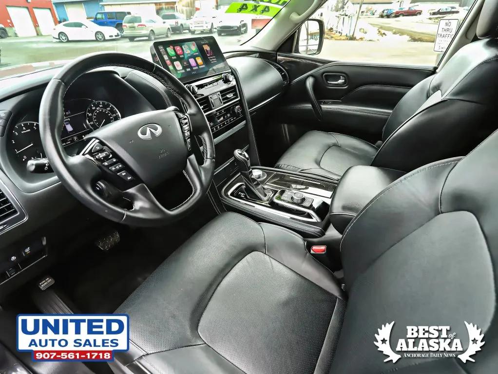 Infiniti QX80 photo 30