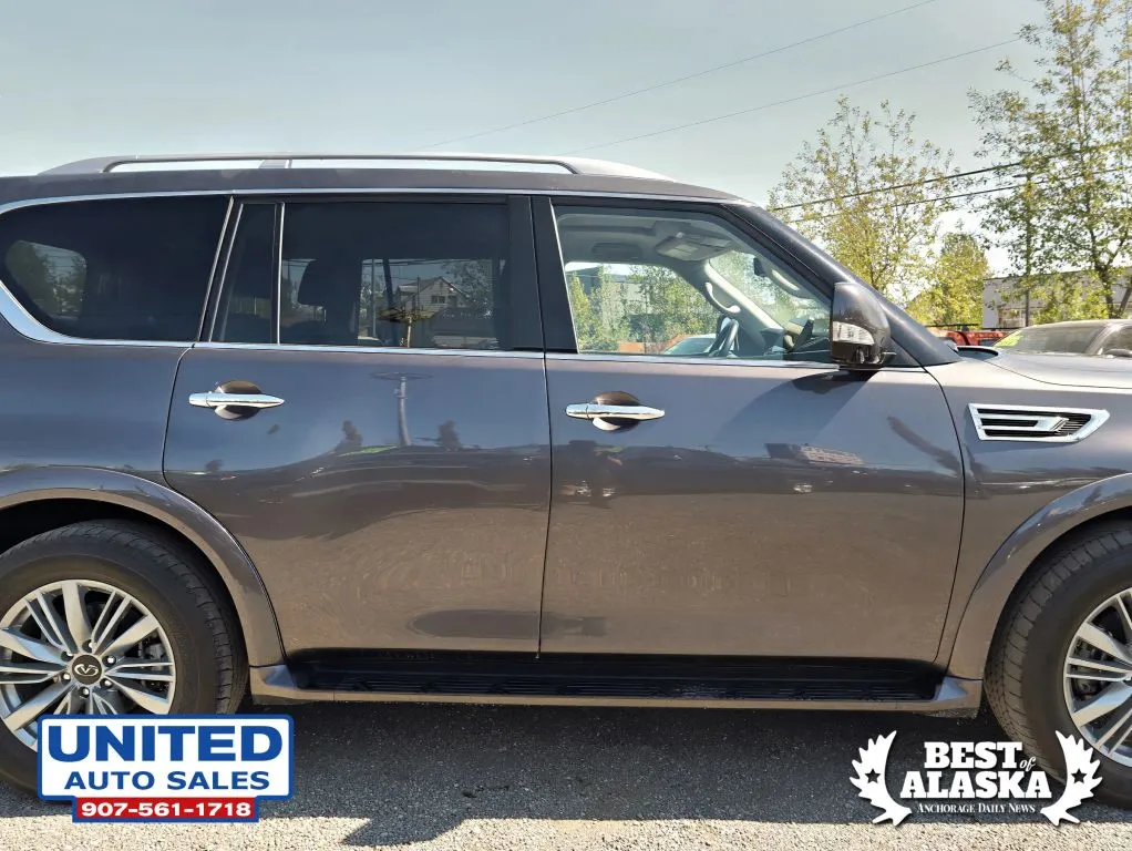 Infiniti QX80 photo 4