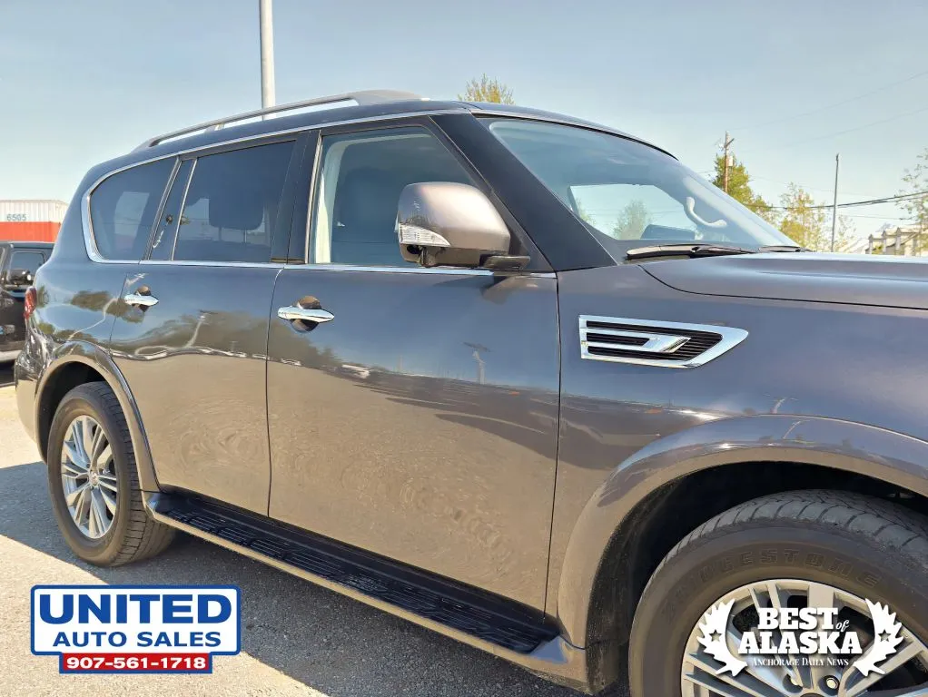 Infiniti QX80 photo 5