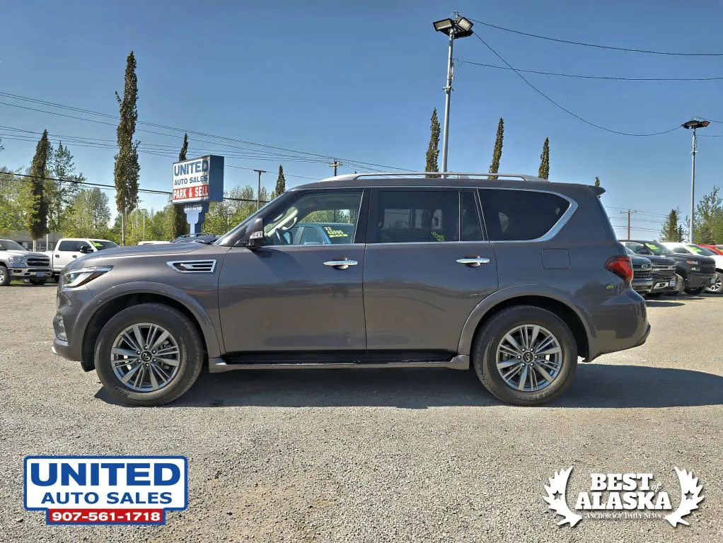 Infiniti QX80 photo 6