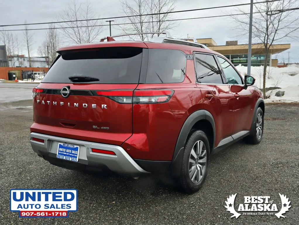 Nissan Pathfinder photo 6