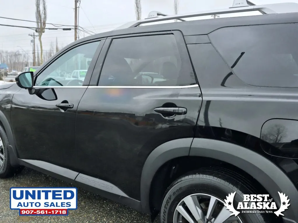 Nissan Pathfinder photo 6