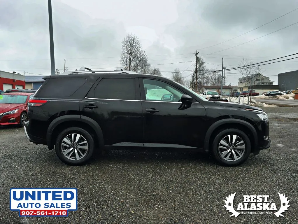 Nissan Pathfinder photo 8