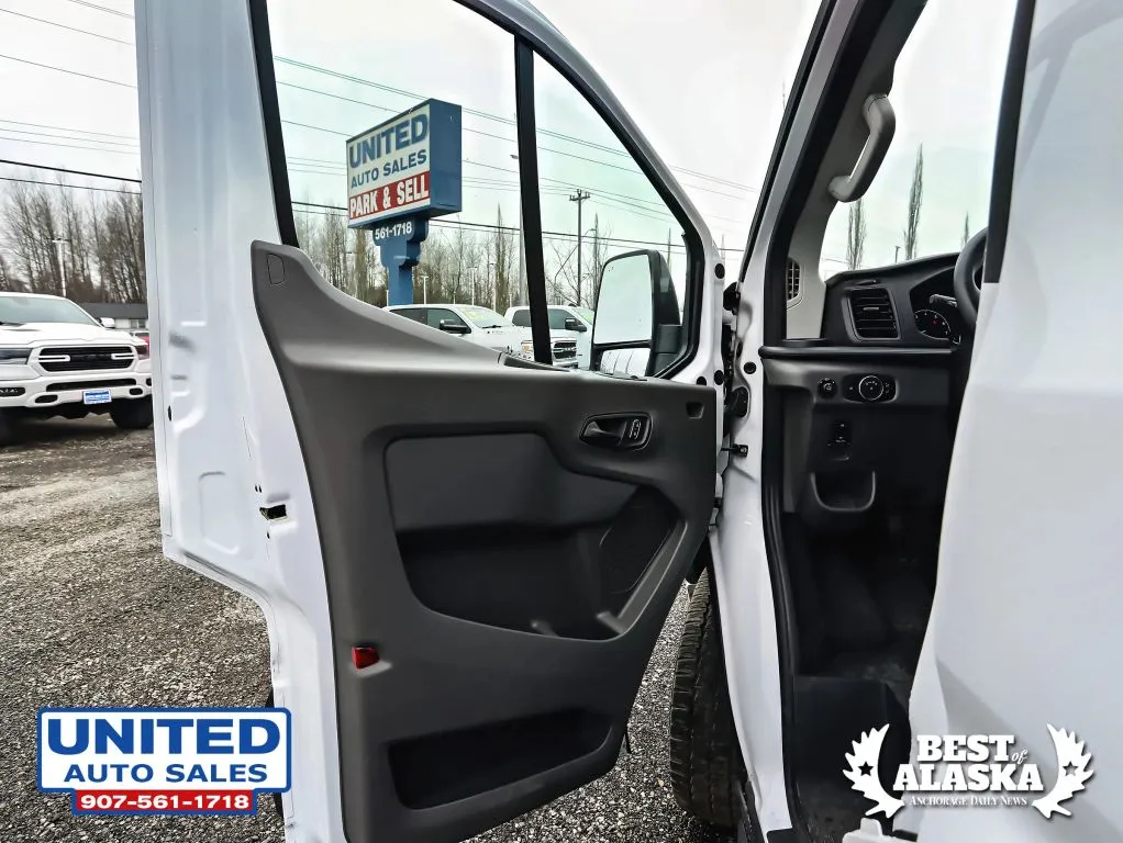 Ford Transit-350 photo 37
