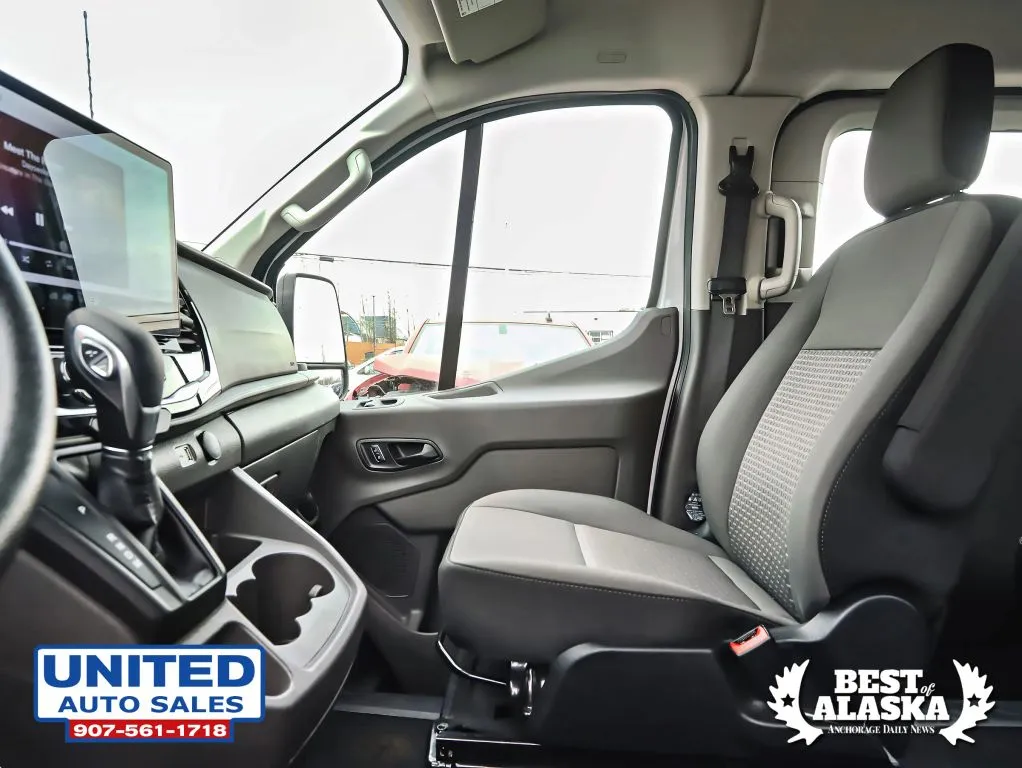 Ford Transit-350 photo 28