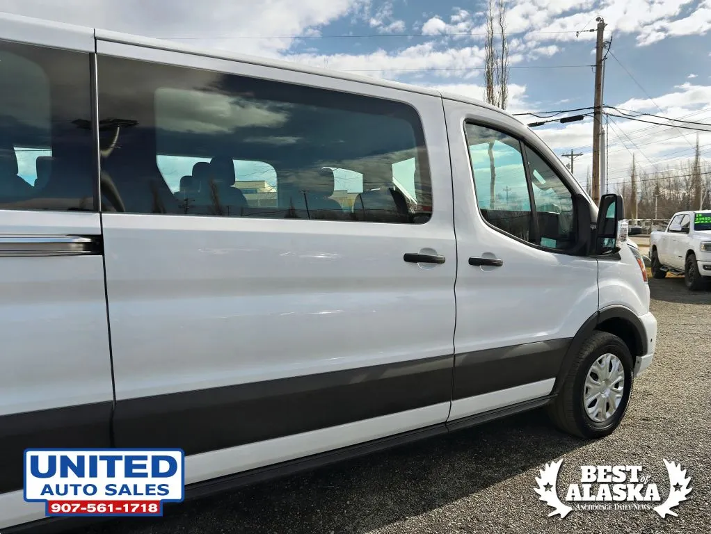 Ford Transit-350 photo 21