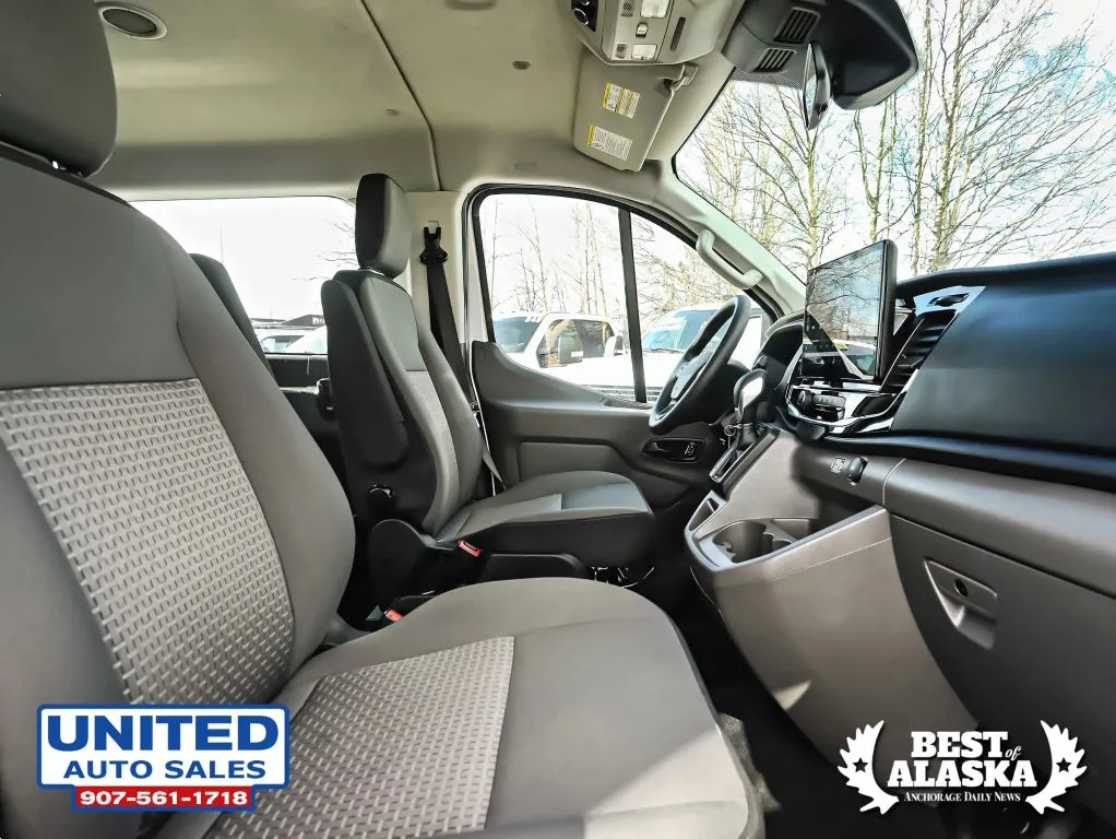 Ford Transit-350 photo 35