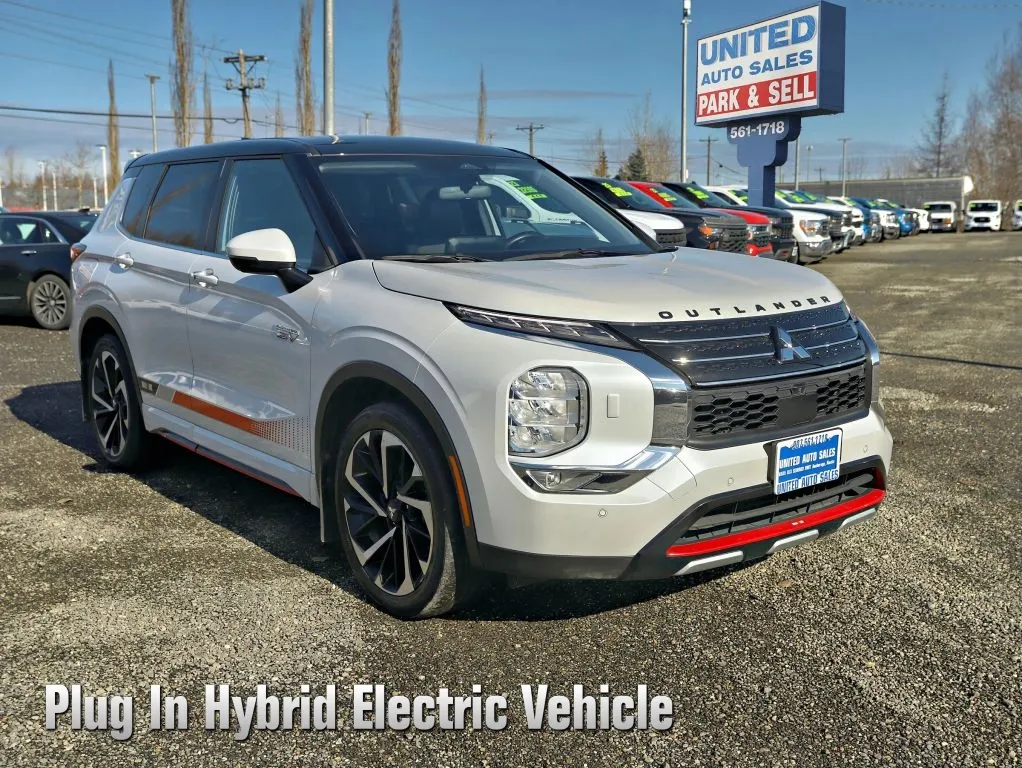 2023 Mitsubishi Outlander Plug-In Hybrid