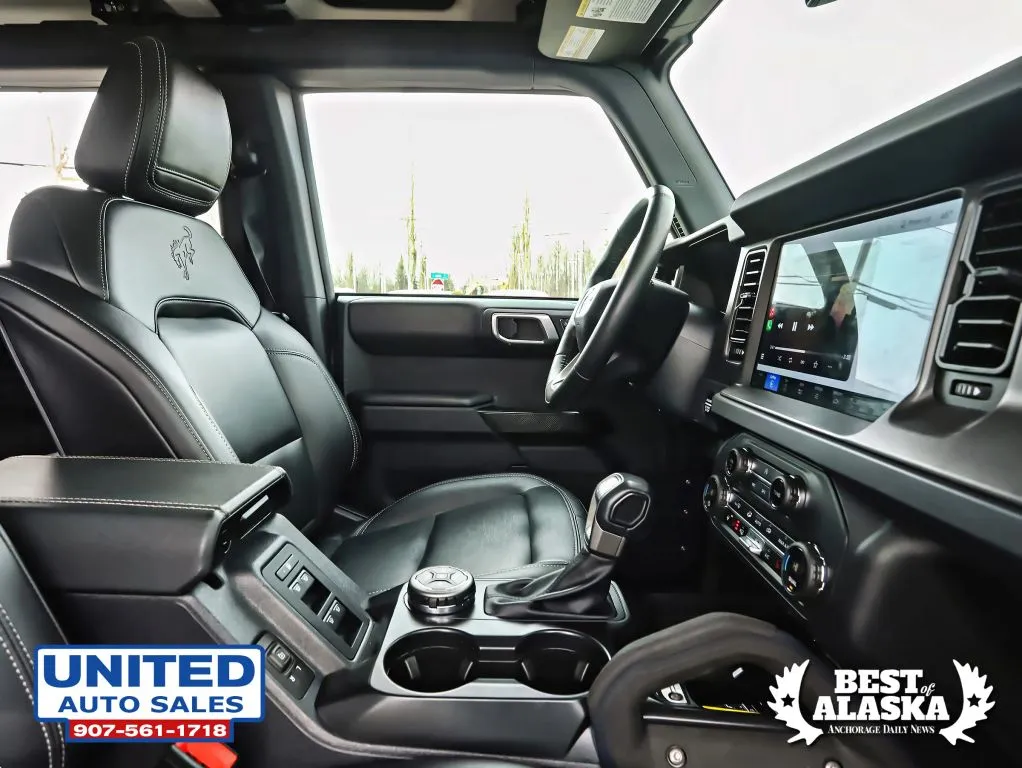 Ford Bronco photo 14