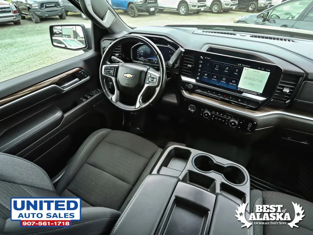 Chevrolet Silverado photo 22