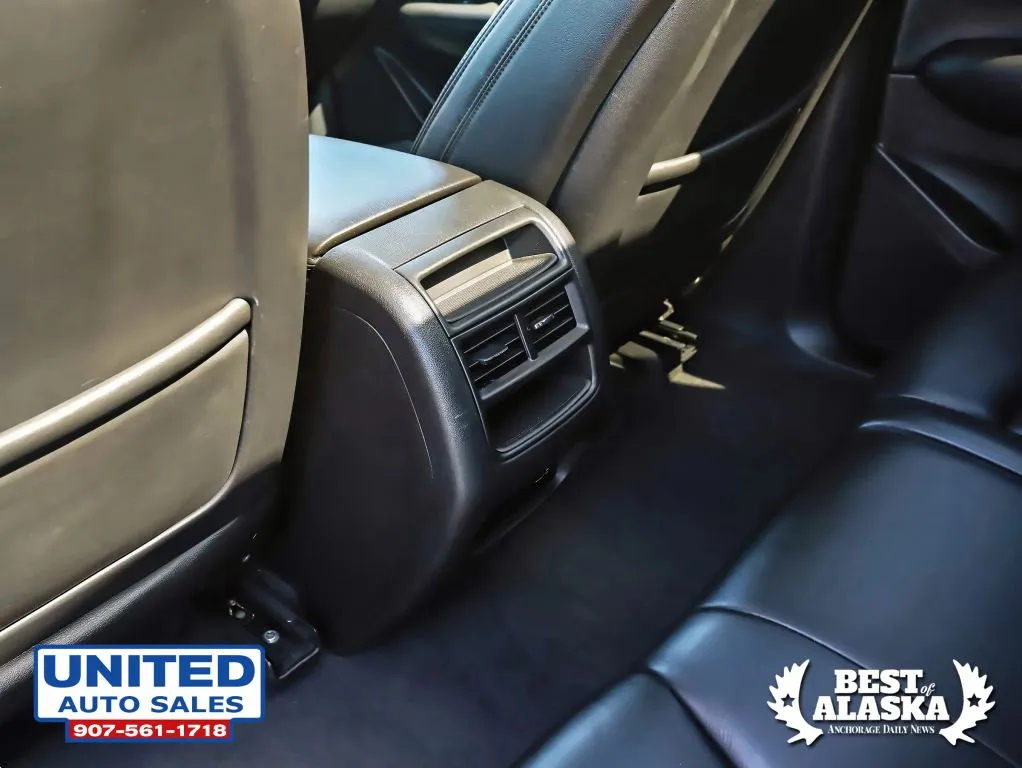 Cadillac XT5 photo 33