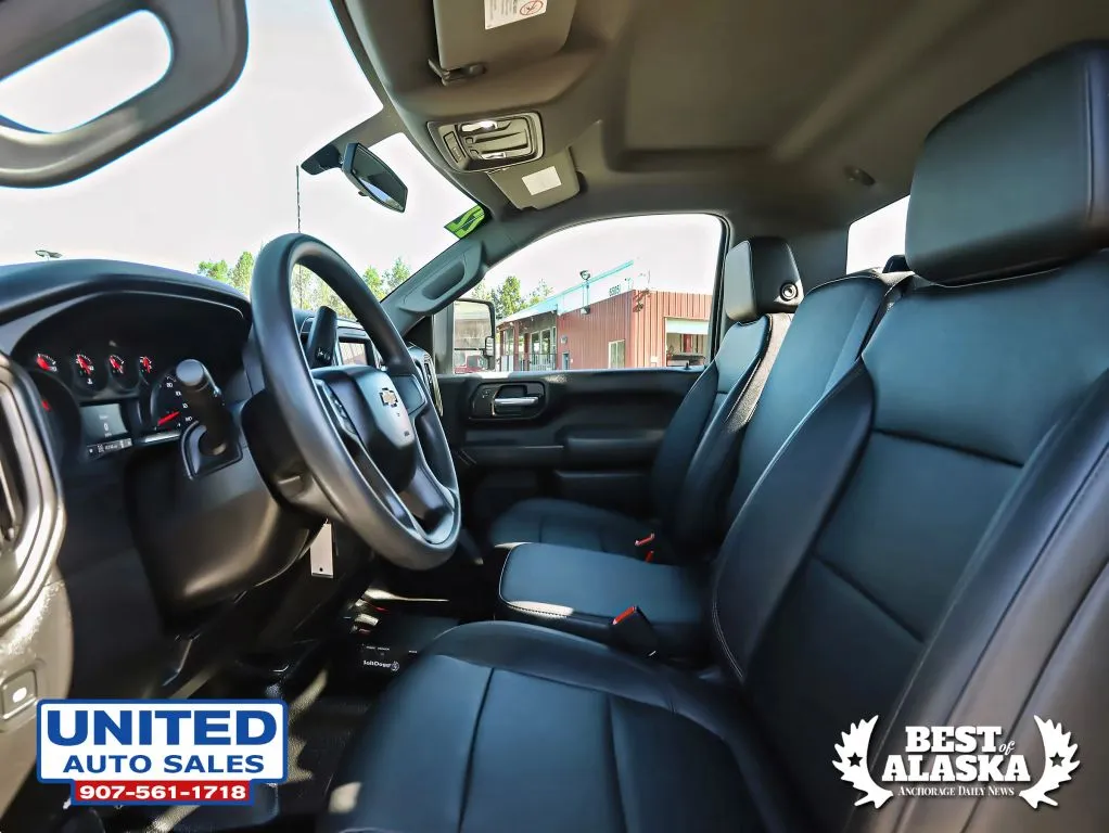 Chevrolet Silverado photo 11