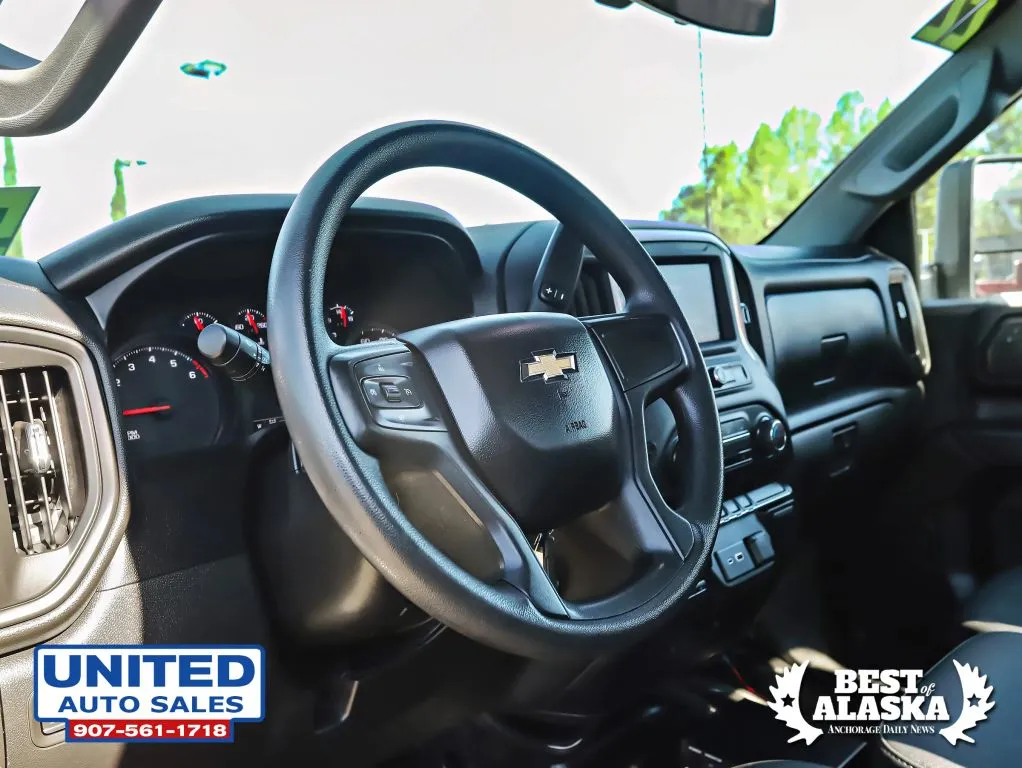 Chevrolet Silverado photo 12