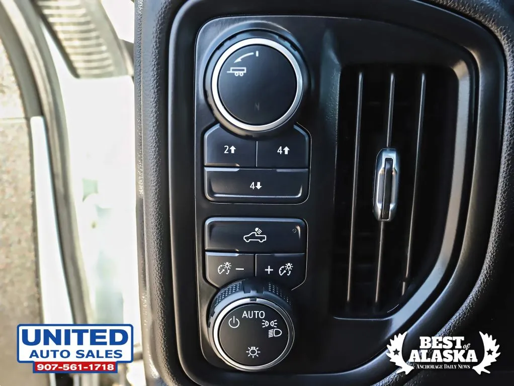 Chevrolet Silverado photo 14