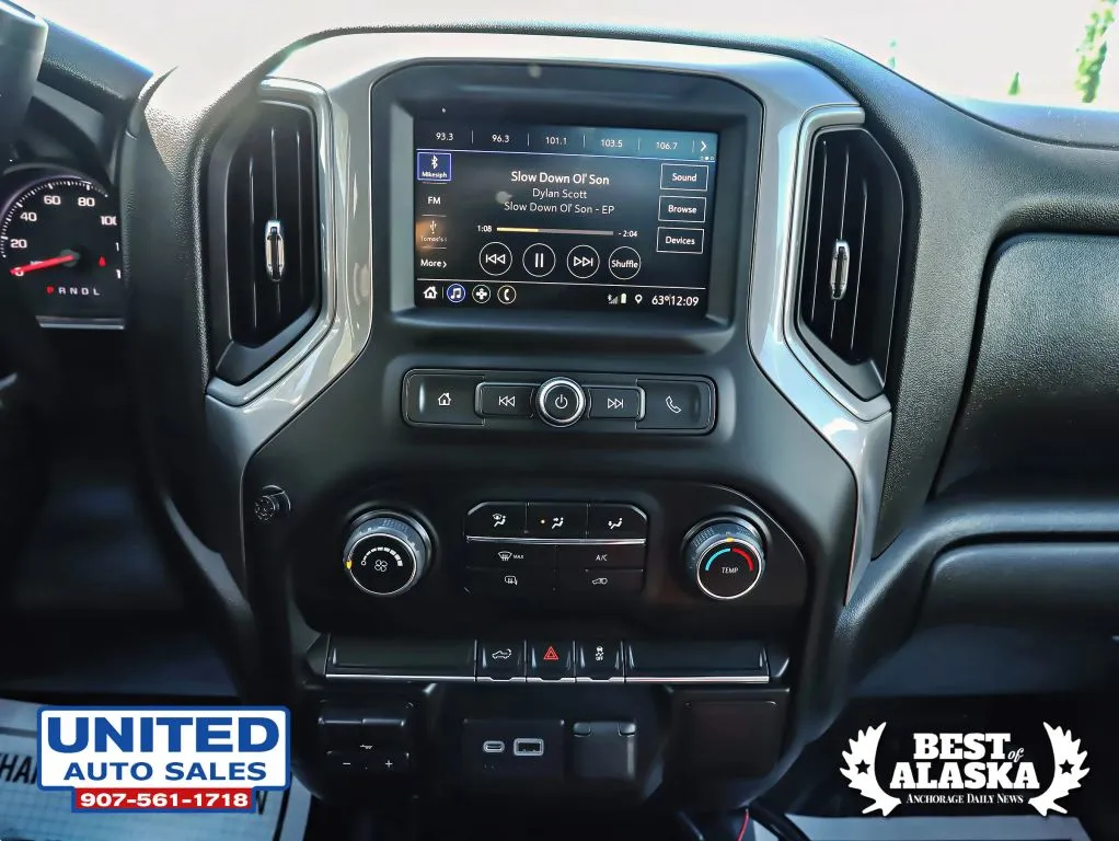 Chevrolet Silverado photo 19