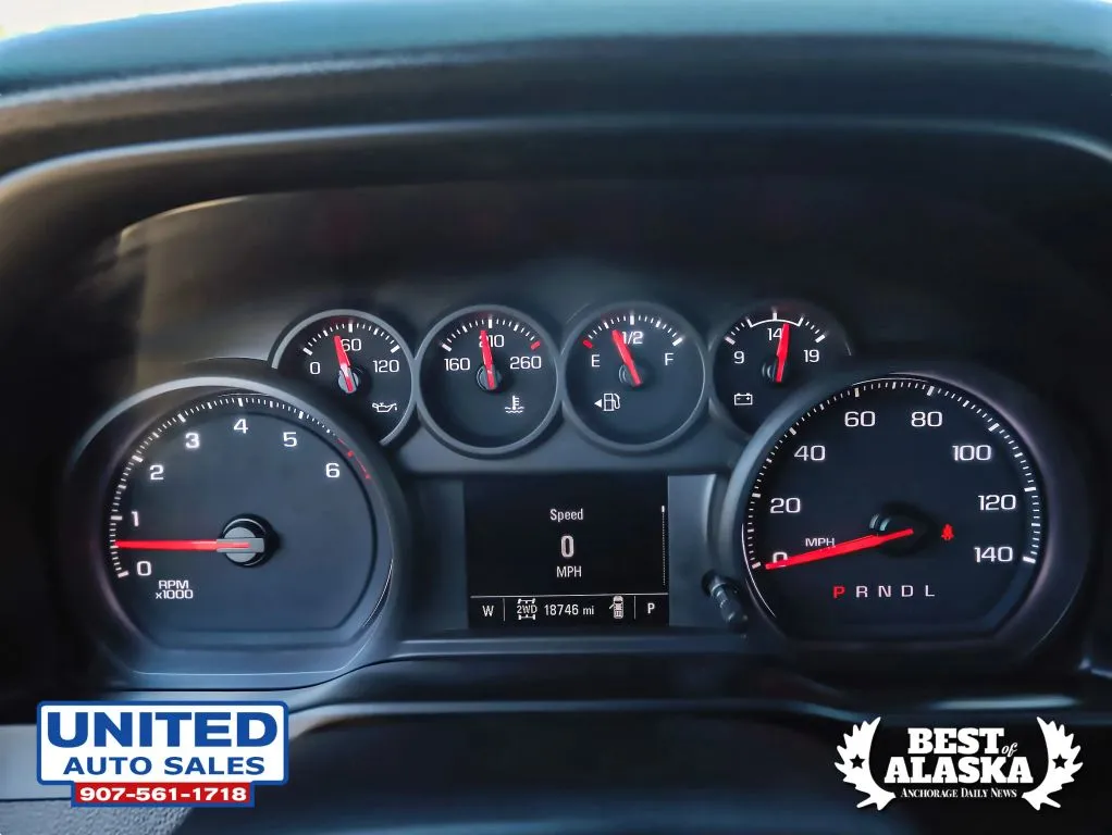 Chevrolet Silverado photo 13