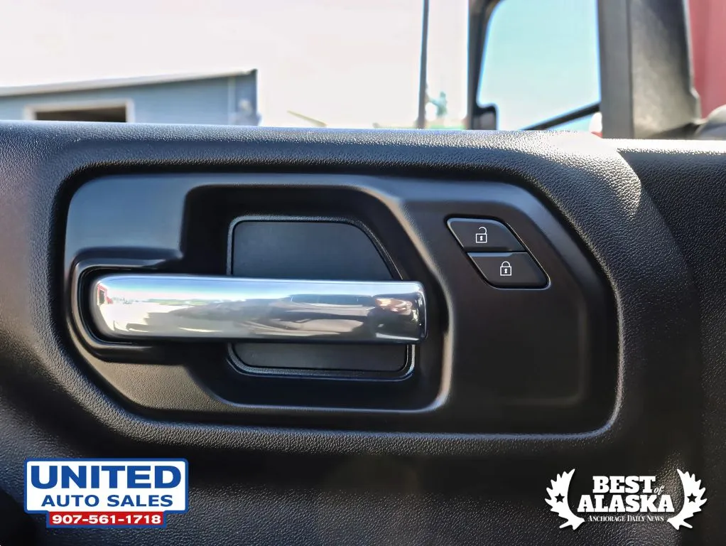Chevrolet Silverado photo 62