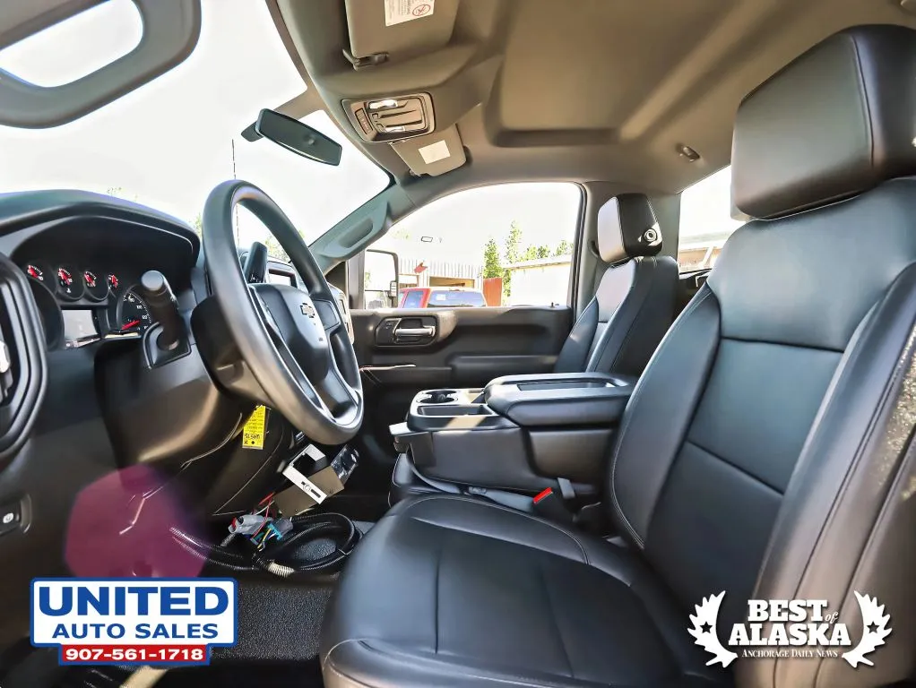 Chevrolet Silverado photo 11