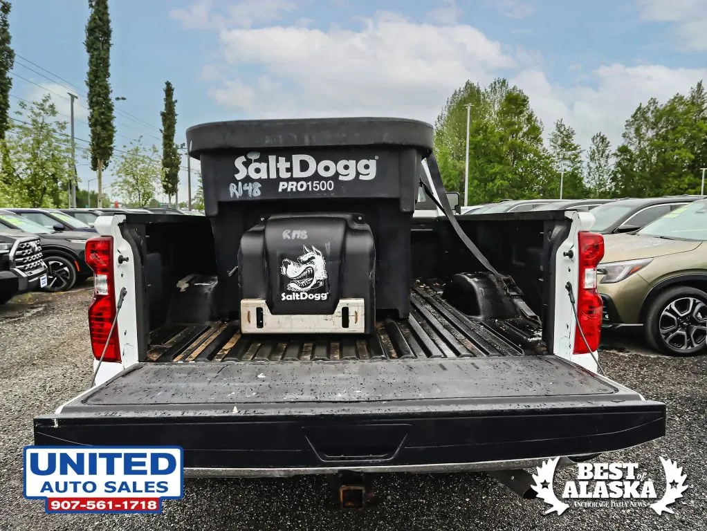 Chevrolet Silverado photo 9