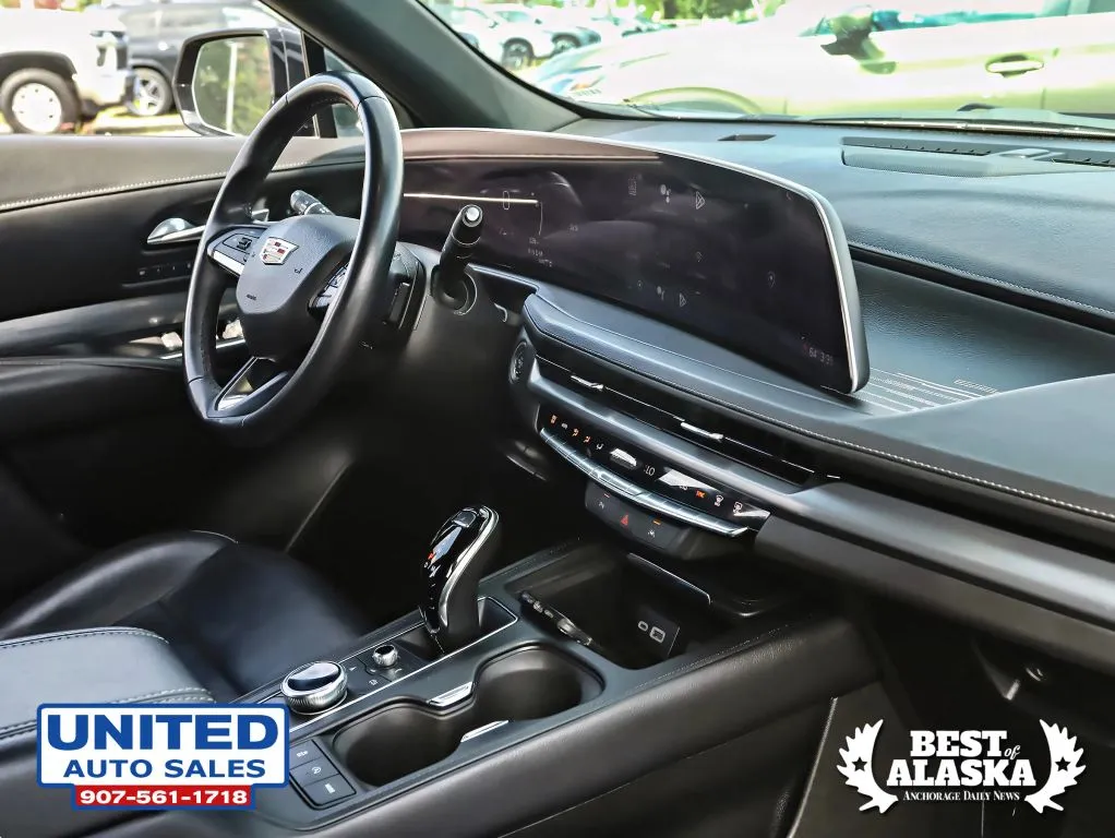 Cadillac XT4 photo 36