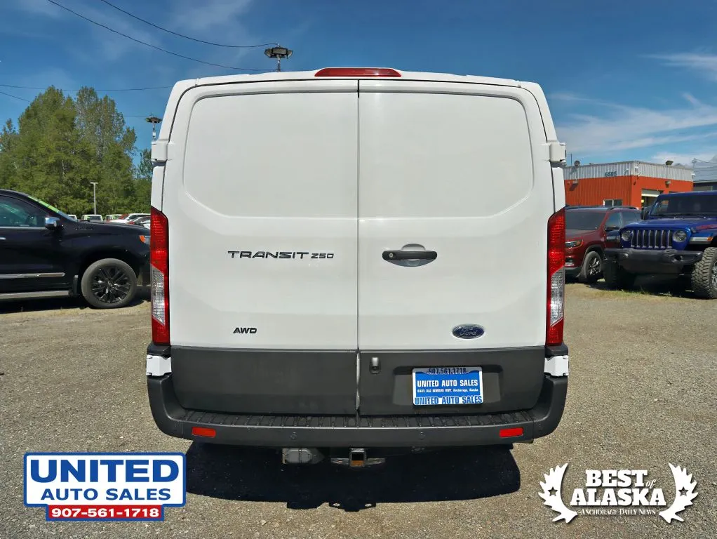 Ford Transit-250 photo 8
