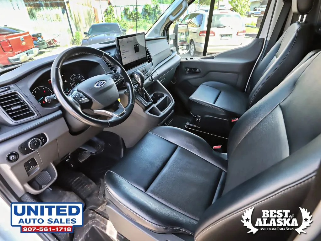 Ford Transit-250 photo 12