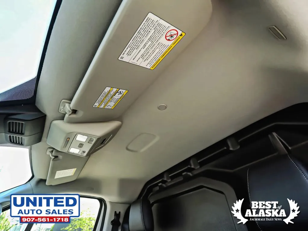 Ford Transit-250 photo 33
