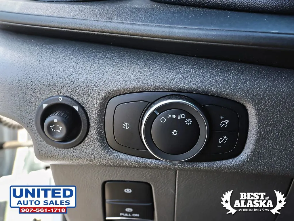 Ford Transit-250 photo 36