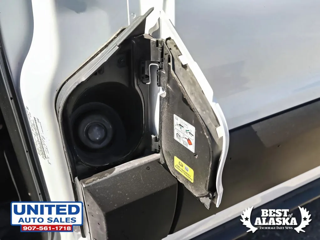Ford Transit-250 photo 52