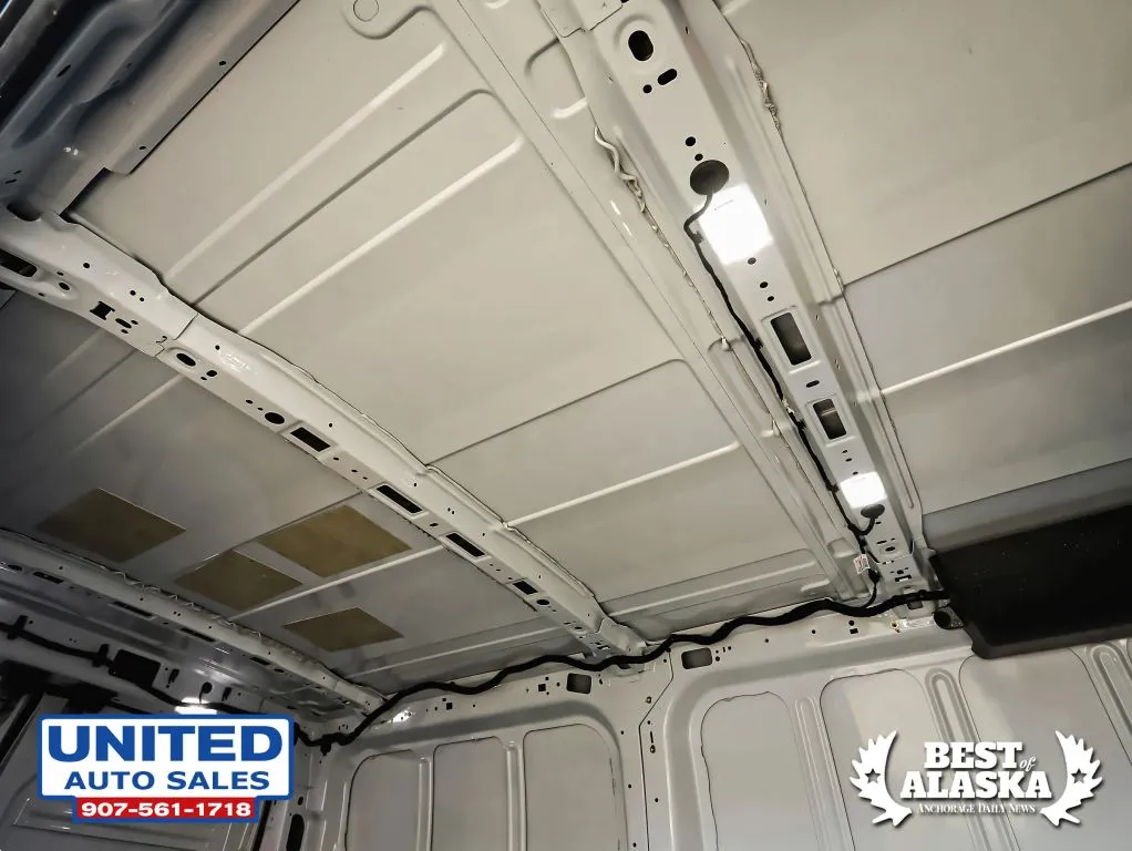 Ford Transit-250 photo 43