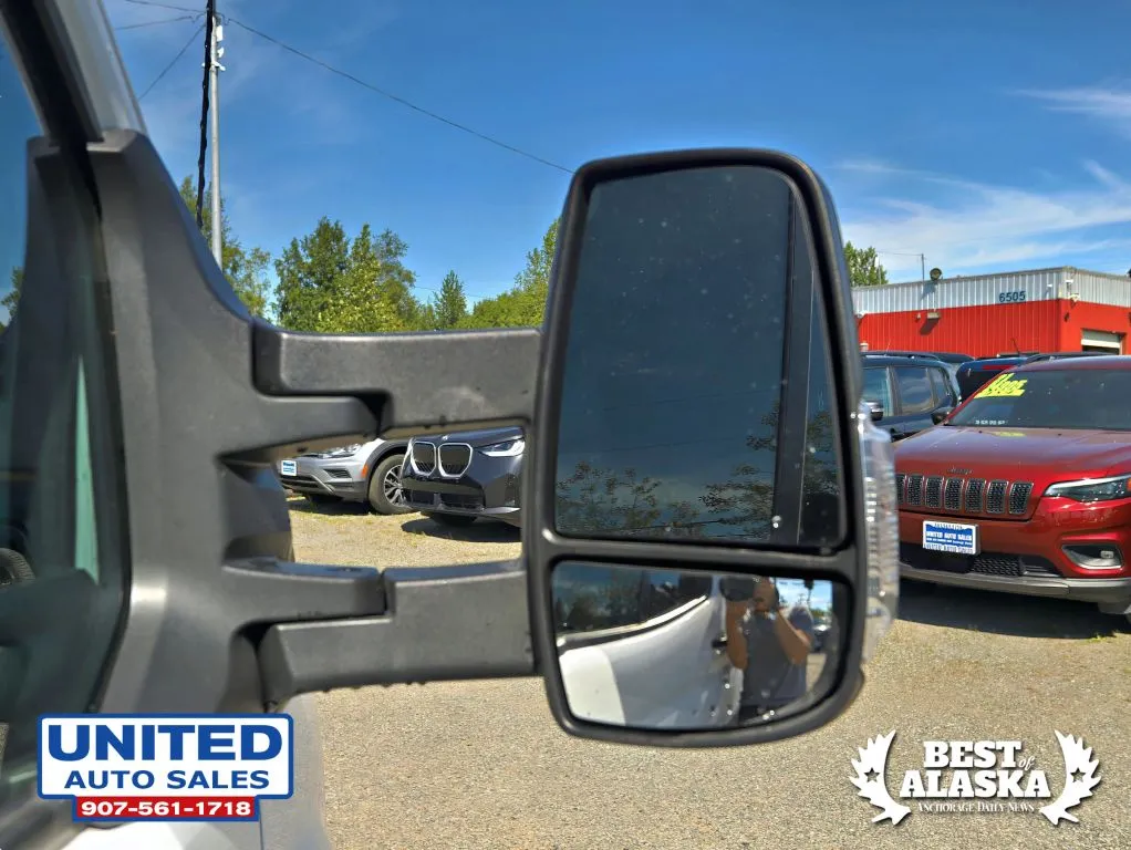 Ford Transit-250 photo 26