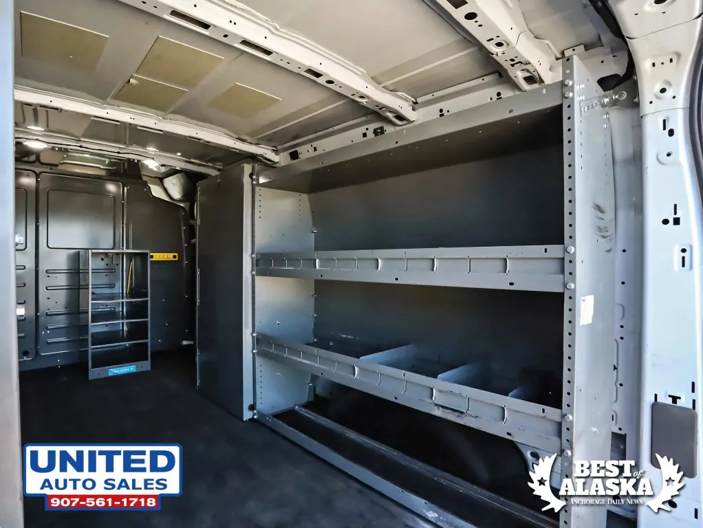 Ford Transit-250 photo 19