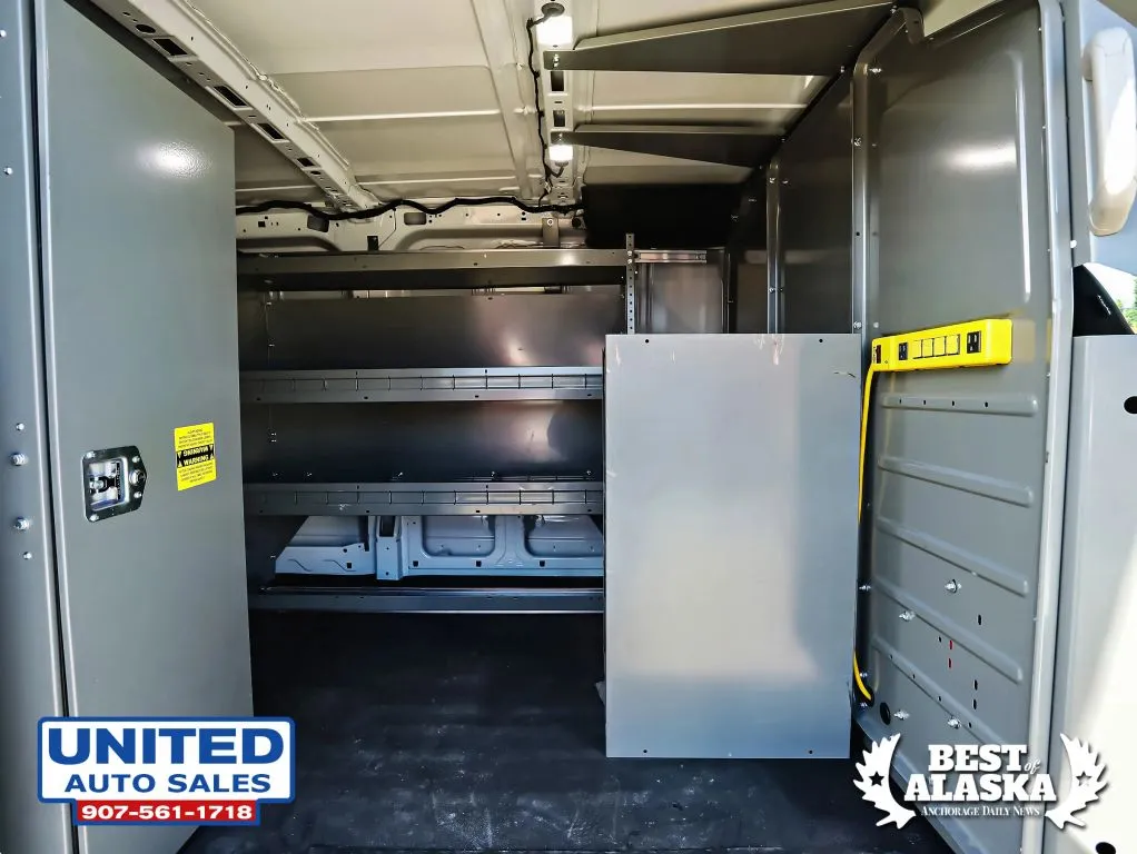 Ford Transit-250 photo 35