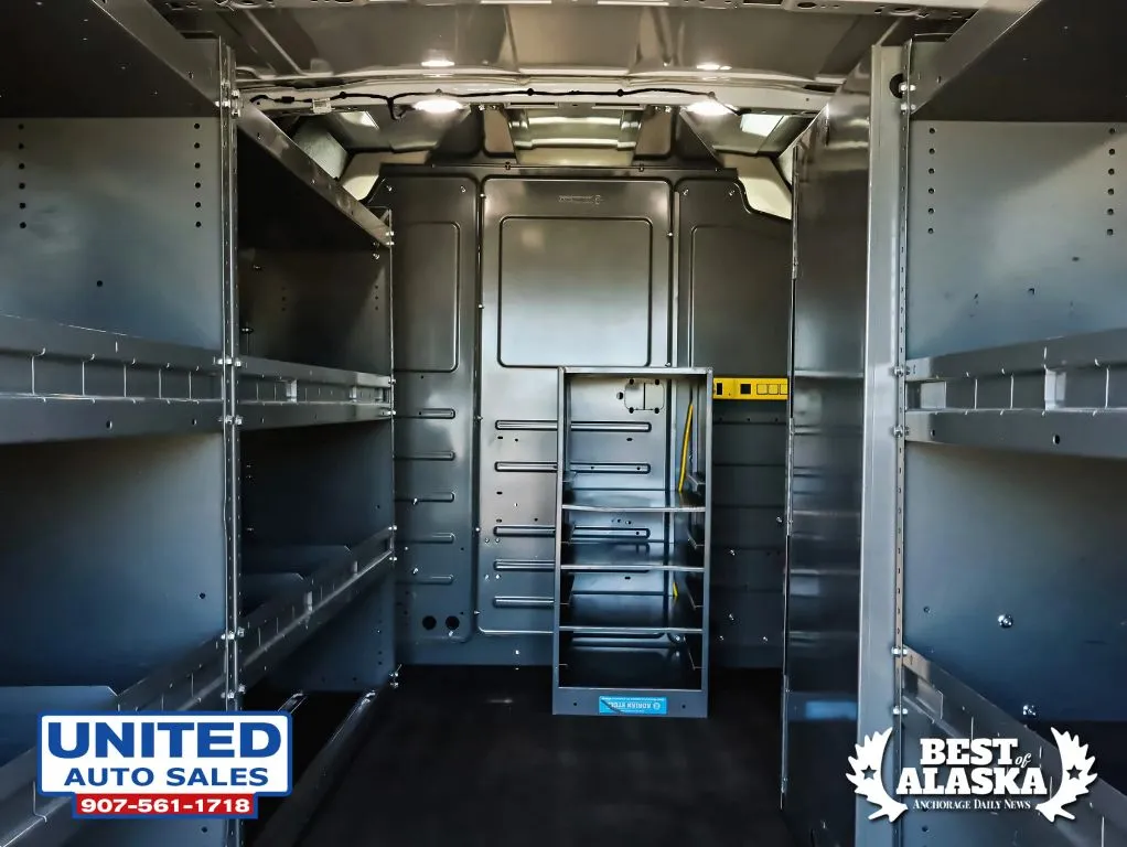 Ford Transit-250 photo 20