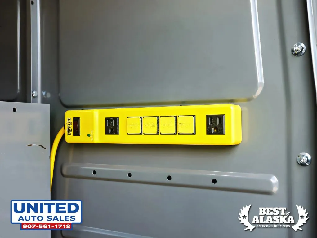 Ford Transit-250 photo 39