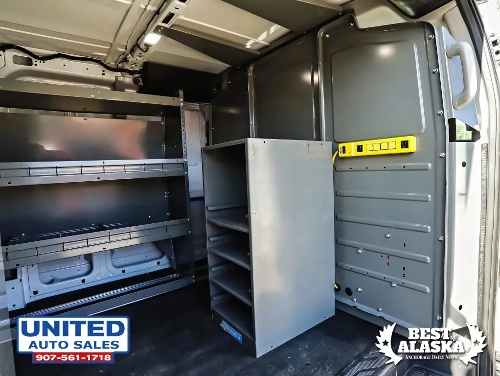 Ford Transit-250 photo 36