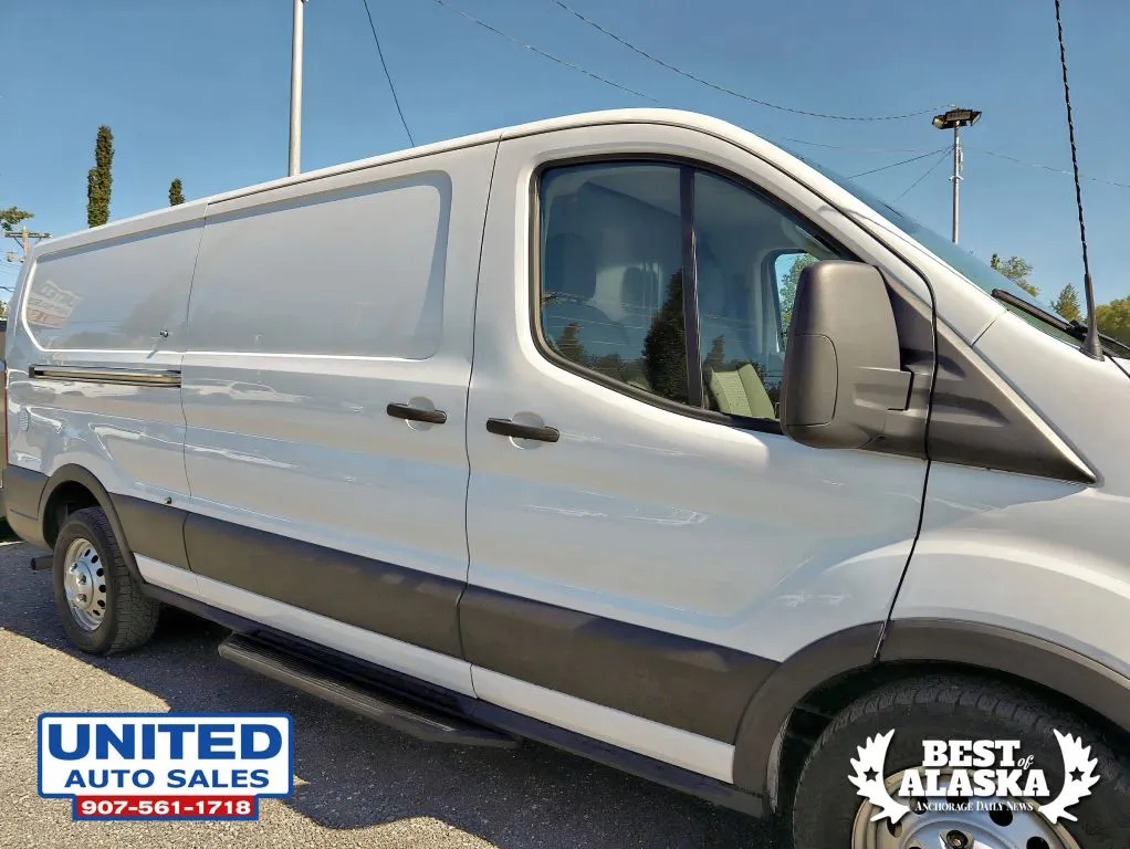 Ford Transit-250 photo 22