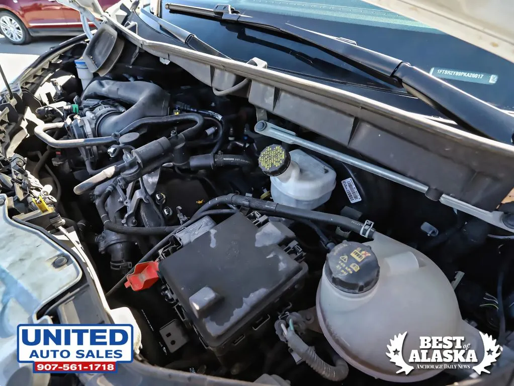 Ford Transit-250 photo 40